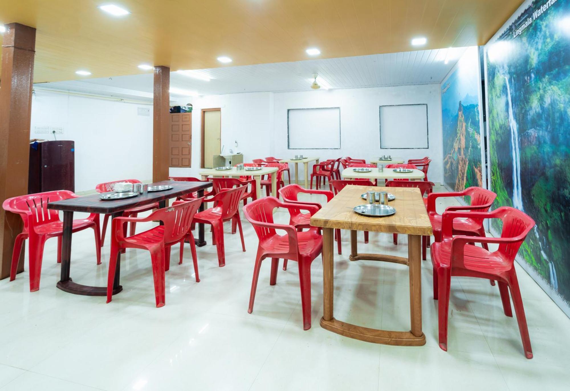 Hotel Anupam Mahābaleshwar Kültér fotó